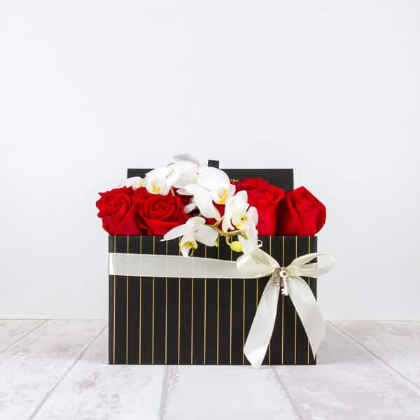 cutie-trandafiri-orhidee It's time to love-cutie trandafiri orhidee