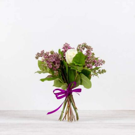 Buchet "Delicate"-buchet delicate trandafiri liliac