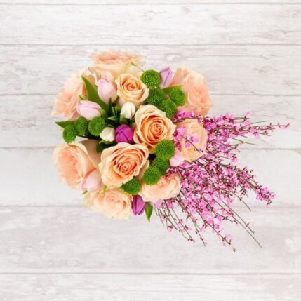 Buchet "Different"-buchet different trandafiri lalele yokko ginster 2