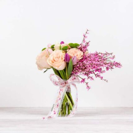 Buchet "Different"-buchet different trandafiri lalele yokko ginster